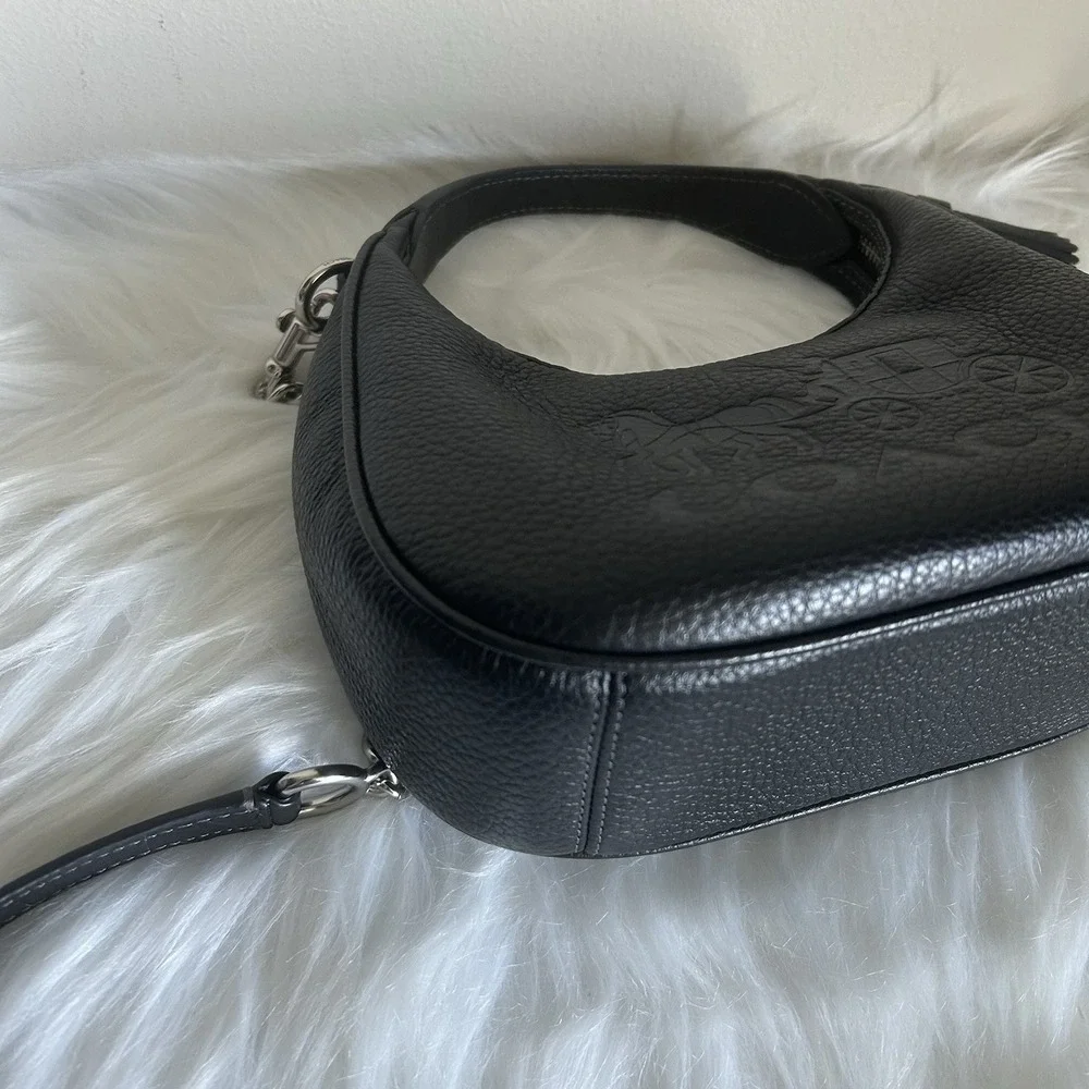 Coach Carmen Black Pebbled Leather Shoulder Bag Excellent‎